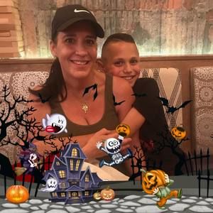 Meet your Posher, Kelley